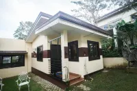 Cherimoya Farm Staycation Hotel di Kota Calamba