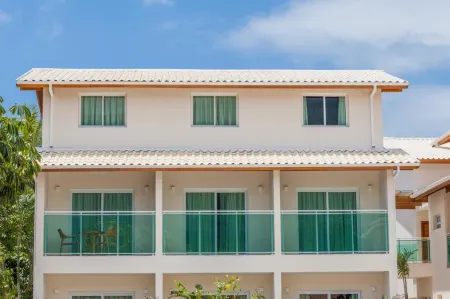 Amora Hotel Maresias Отели рядом с достопримечательностью «Camping e Bar do Cacau - Praia de Santiago»