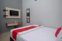 RedDoorz Near Dr Oen Solo Baru Hospital Hotels in Wonosari