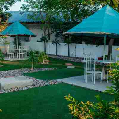 Dolar Lodges & Tours Hotel Exterior
