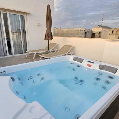 100 Boutique Living