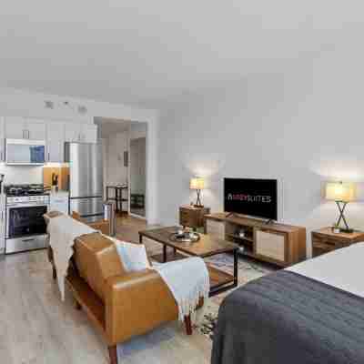 Boardwalk CozySuites Condo with Kitchen 38 Rooms