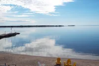 Beachfront Inn - Beach