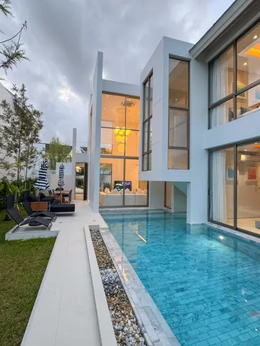 รูปภาพของวิลล่าสไตล์โมเดิร์น 3 ห้องนอน พร้อมสระว่ายน้ำ｜ใกล้ลากูน่า｜Lux Pride 4｜Warm Plus