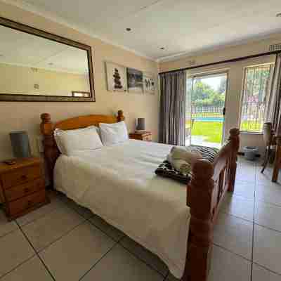 8 Ibis Lane Guest House Rooms