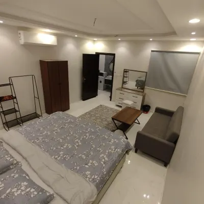 Elegant 1-Bedroom Apartment with Private Bathroom in Al Hamdaniyah – J7 Hotels near Massaya Hall