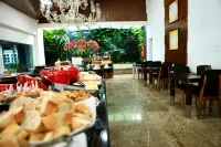 Hotel Village Premium Caruaru - parkir