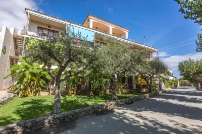 Alannia Els Prats Hotels near alannia resort