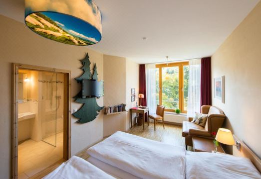 1. 플룸봄스 에히트..