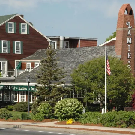 Lamies Inn & the Old Salt Tavern