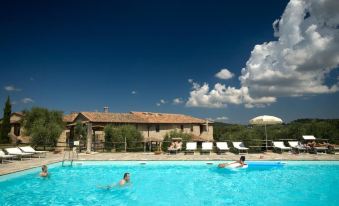 Tenuta Decimo - Il Borgo di Mariano