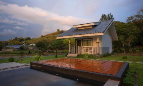 Suksompong Resort - Housity