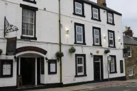 Schooner Hotel
