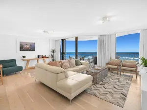 Albatross North Apartments