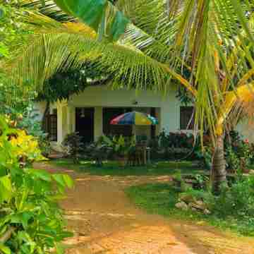 Sigiri Lakshan Home Stay Hotel Exterior