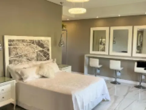 Swan Lake Suites Hotels in Benoni