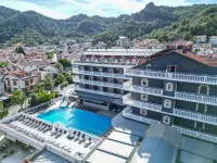 Mustis Royal Plaza Hotel - Pools