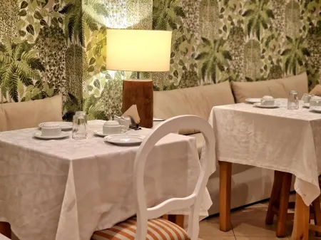 Aspa Studios - Urban Conscious Living Отели рядом с достопримечательностью «Sacred Art Museum (Museu de Arte Sacra)»