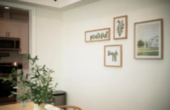 ที่พักผ่อนแสนสบายใกล้ดาวน์ทาวน์เหมาะสำหรับครอบครัว