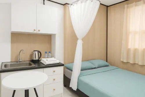 Lunaria Maison- Lucy House