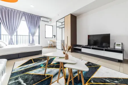 Alinea Suites Shah Alam by Sleepy Bear Отели рядом с достопримечательностью «UOA Business Park Property Gallery»