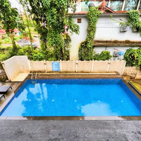 Woodside Retreat Serviced Apartments, 100 meters from baga river