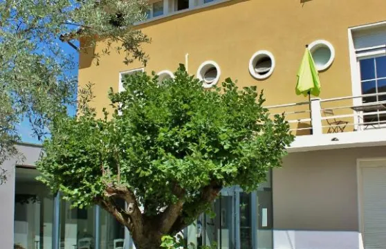 拉卡拉維爾酒店