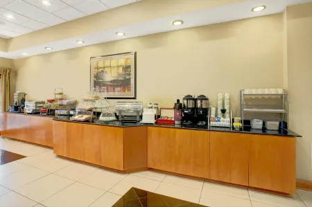 Wingate by Wyndham Atlanta/Fairburn