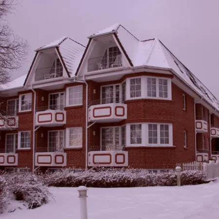 Hotel Seeschwalbe Отели в г. Куксхафен