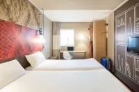 Ibis Saint-Quentin-en-Yvelines Vélodrome Hotels in Saint-Cyr-l'Ecole