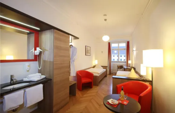 克洛斯特奧貝馬克塔爾旅館