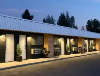 Outdoors Inn Hotels in Ponderay