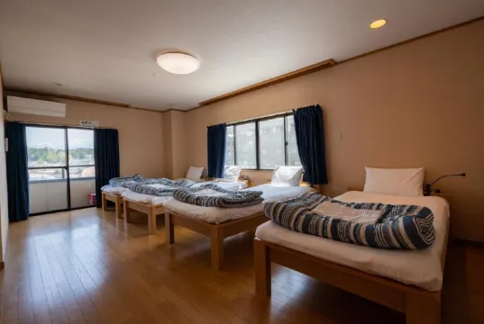 เกสต์เฮาส์โอกะ - โฮสเทล