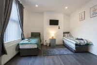 Tco Luxury House Các khách sạn ở West Derby