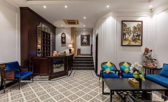 Golden Legend Boutique Hotel