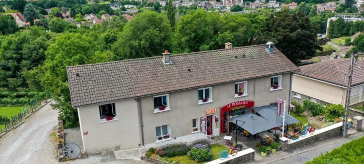 Hôtel le Pommeil Hotels in Creuse