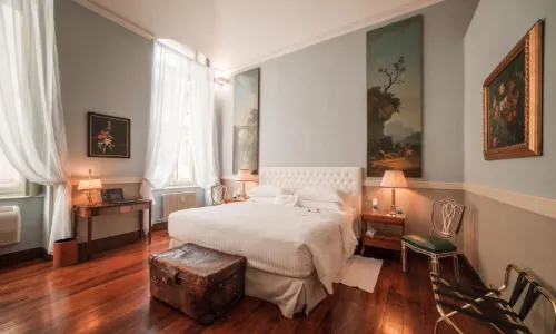 Royal Palace Hotel