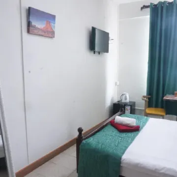 Happy Ours Guesthouse