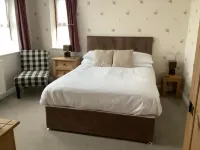 New Overlander Inn