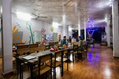 Cat Ba Countryside Homestay Отели рядом с достопримечательностью «Cat Co Beach»