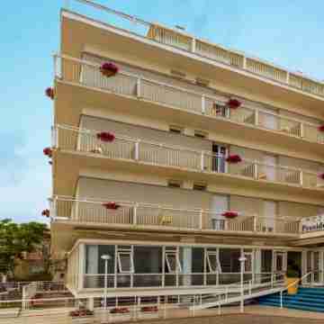 Hotel President's Hotel Exterior