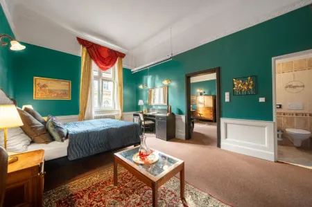 Hotel Praga 1885 Отели рядом с достопримечательностью «Зеркальный лабиринт»