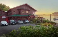 Whalers Guesthouse Hotels near Tofino Seaplane Airport