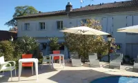 Hotel du Commerce Chez Stéphane - Pools