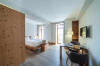 The Alpina Mountain Resort - balcón