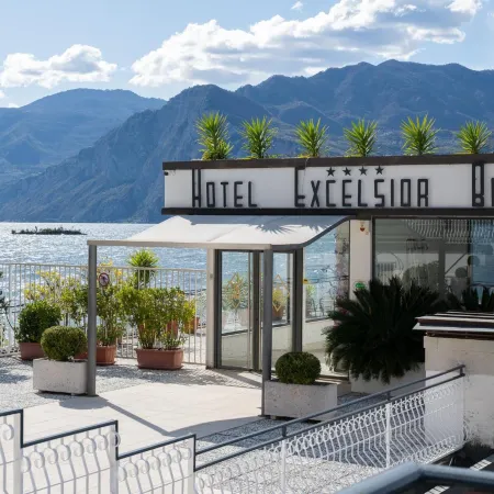 Hotel Excelsior Bay