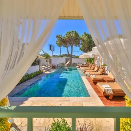 Palas Alaçatı - Adult Only