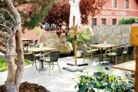 Hotel McLimon Hotel a Novy Jicin District