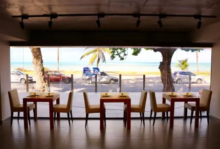 Hotel do Mar Cabo Branco Отели рядом с достопримечательностью «Seixas»