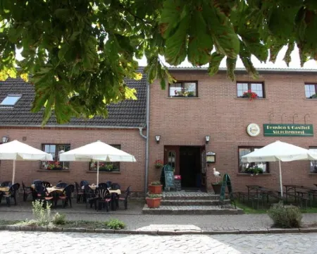 Pension & Gasthof Storchennest ウーゼリンのホテル